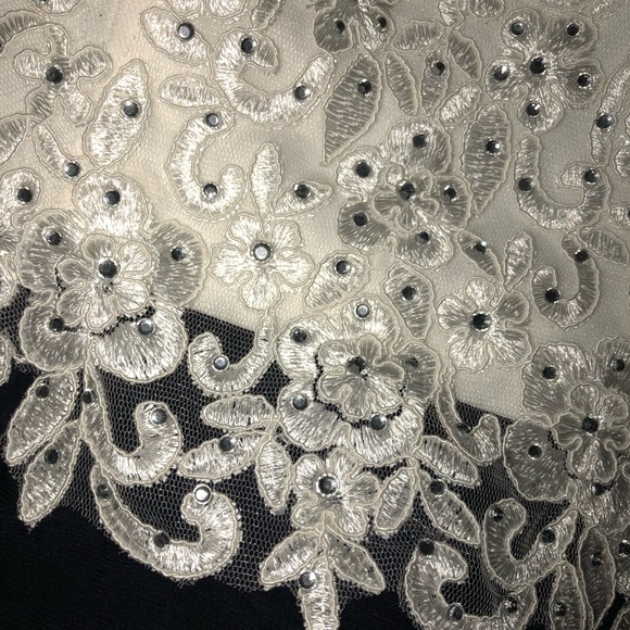 Dress - Picture 3 of 8